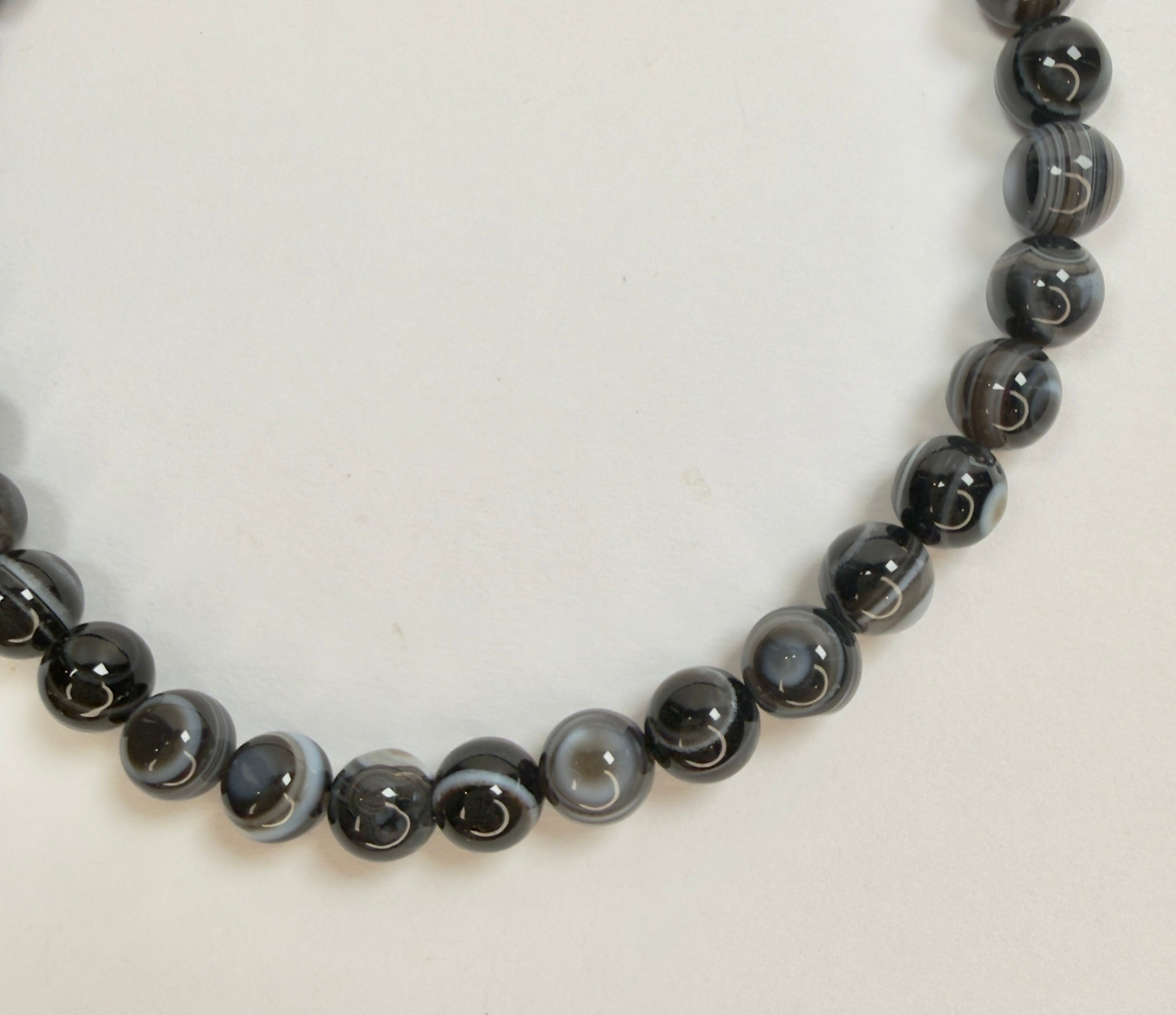 The Douglas - Black Bullseye Agate Beaded Bracelet